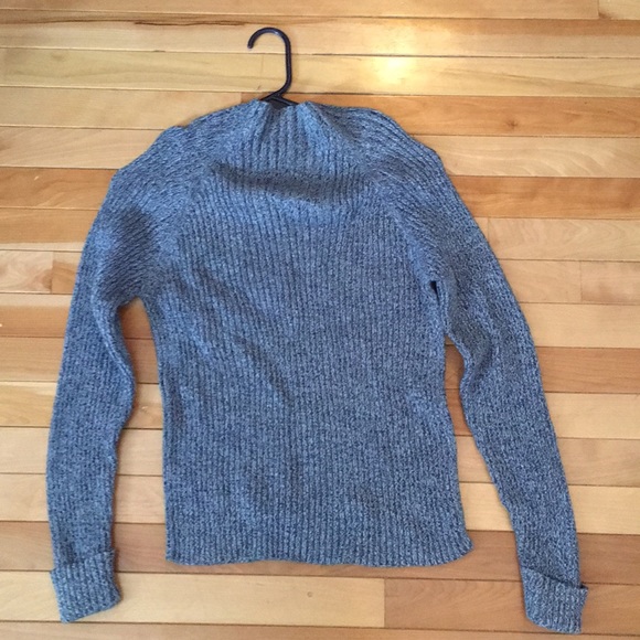 Long sleeve mock neck - Picture 1 of 3